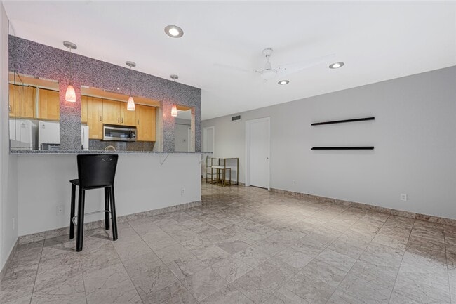 Photo - 2333 Bering Dr