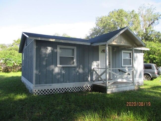 Building Photo - Adorable Renovated Home in Oceanway!