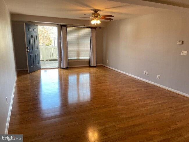 Photo - 1421 N Van Dorn St