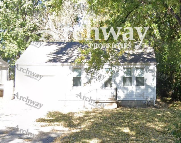 Photo - 5662 Parkview Ave