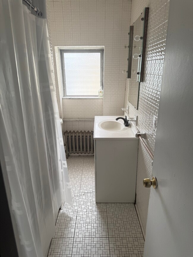 Photo - 70 Rowan St