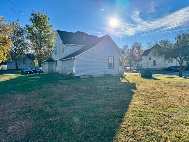 Photo - 701 Roosevelt Ave