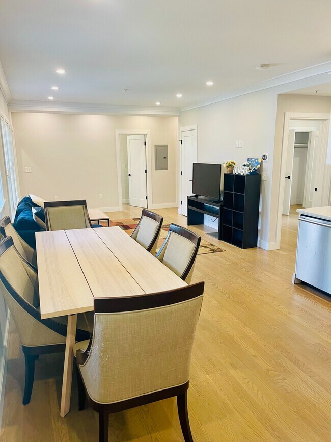 Photo - 46 Ridgemont St