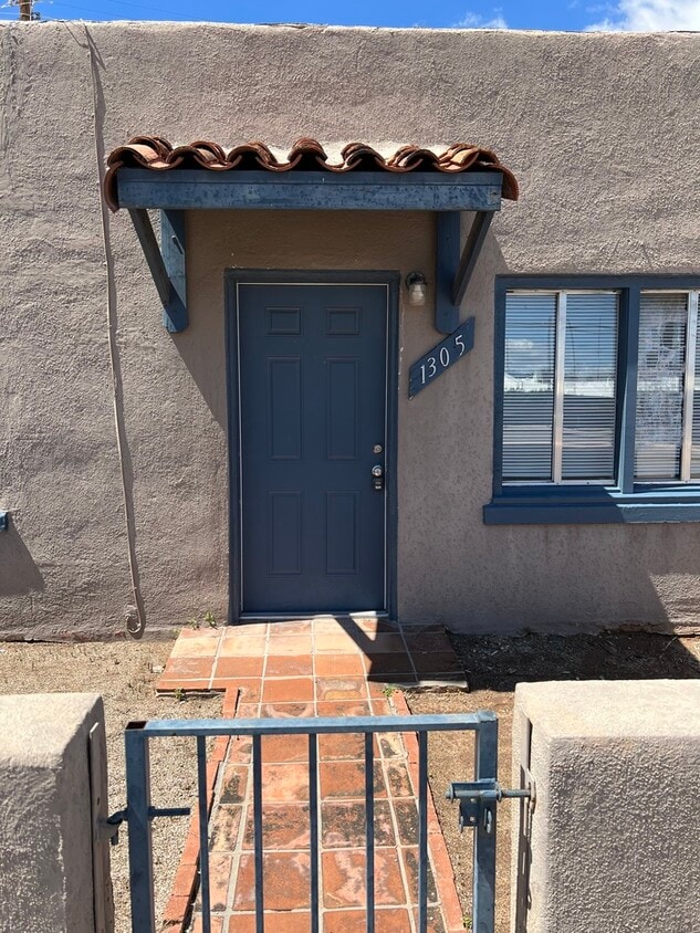 Photo - 1305 N Columbus Blvd