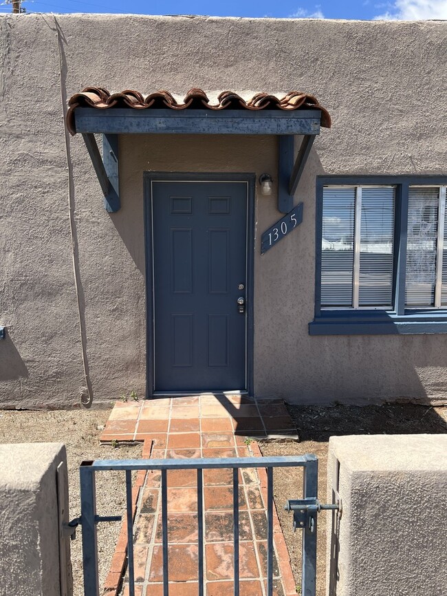 Photo - 1305 N Columbus Blvd Townhome