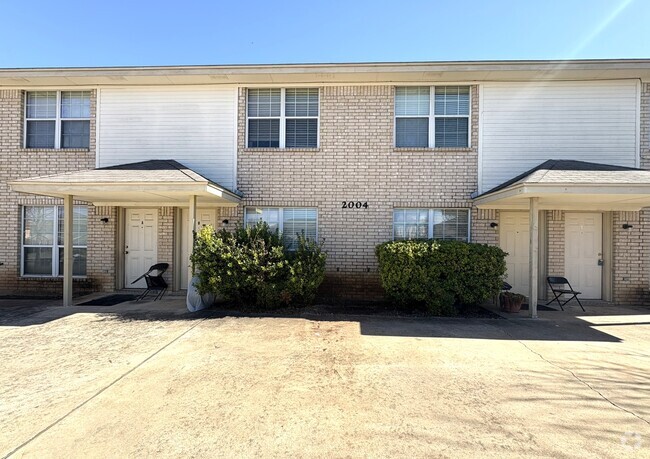 Building Photo - 2004 Monte Carlo Ln Unit B Rental