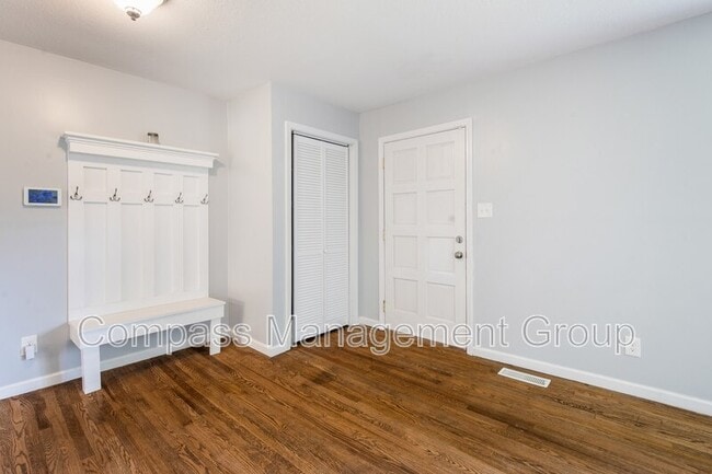 Photo - 321 Sarvis Dr