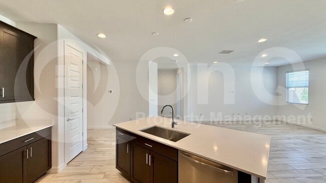 Photo - 1454 W J Waltz Wy