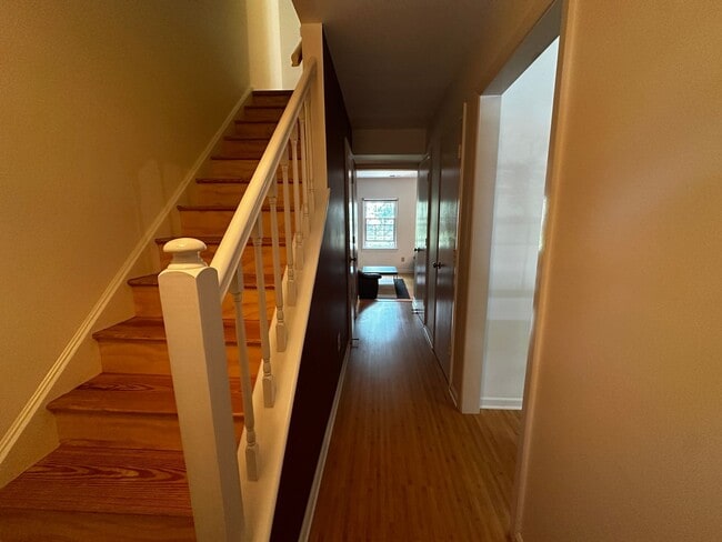 Photo - 113 Sherwood Ct