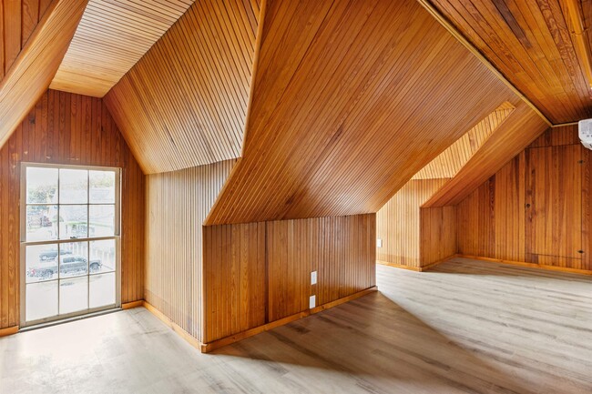 Photo - 109 Pleasant St Unit 3rd Floor