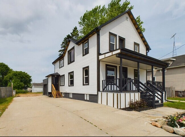 Photo - 2018 Monroe St Unit Lower