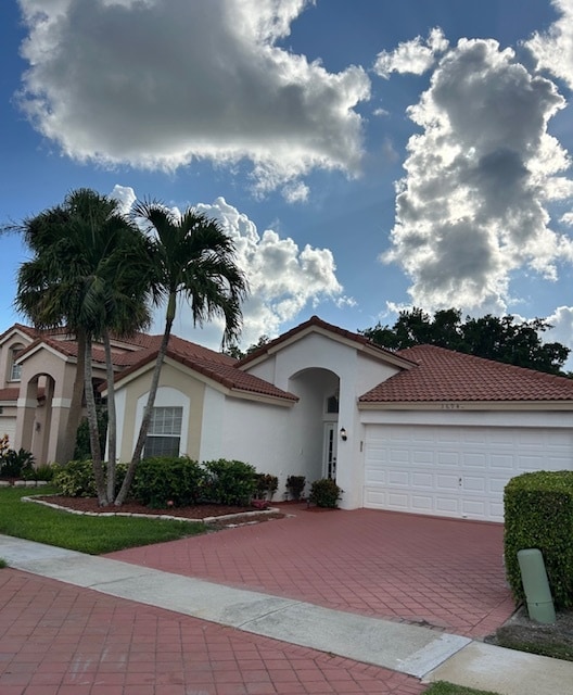 3694 Miramontes Cir