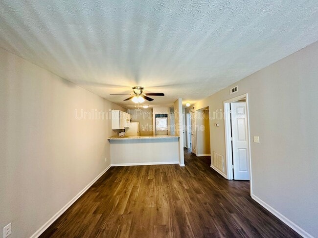 Photo - 209 Sunn Aire Ct Unidad C