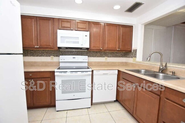 Photo - 2221 9th St SE