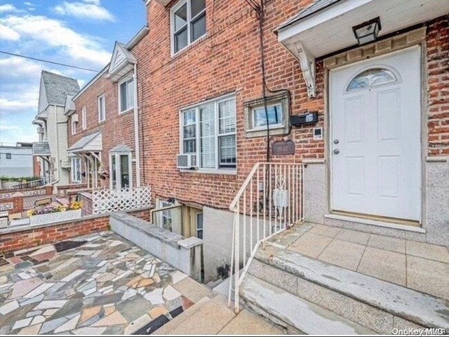 Photo - 20-07 43rd St Unit 2