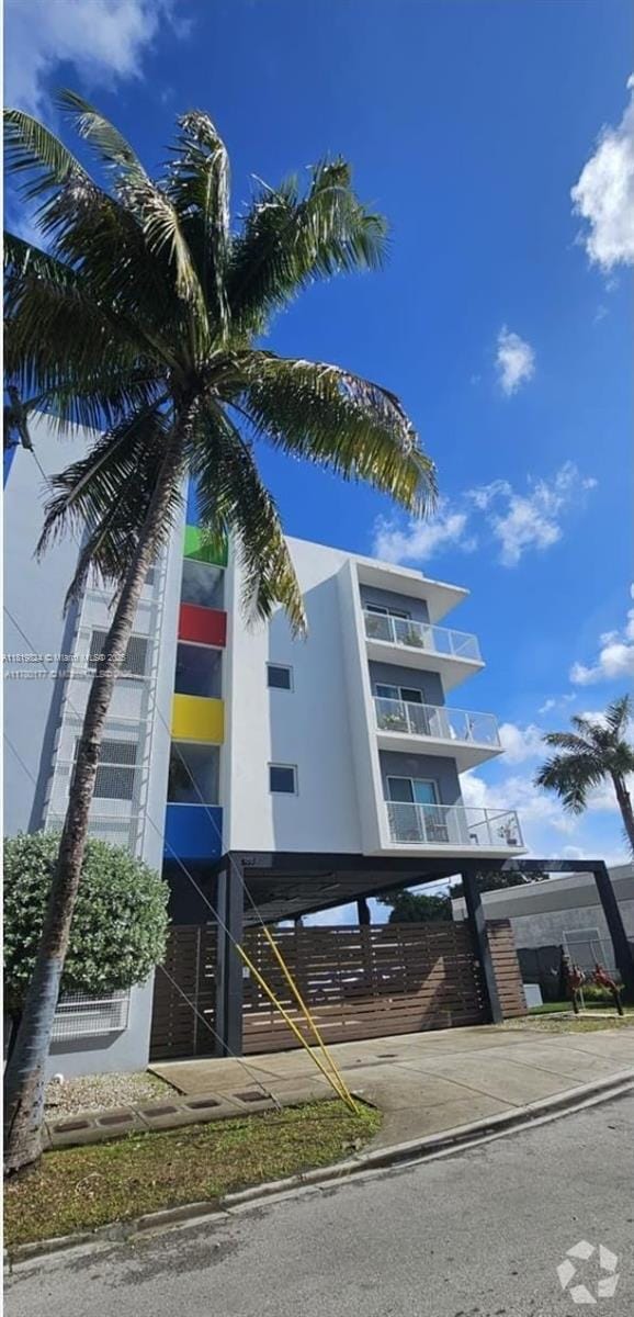Building Photo - 1857 NW 24th St Unit 2 Rental