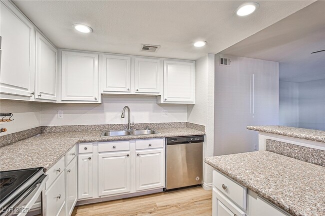 Photo - 5493 Indian River Dr Unit 371