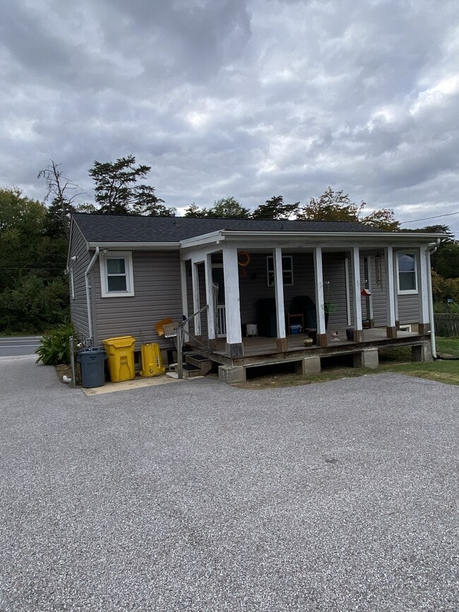 Rear - 421 N Hammonds Ferry Rd Unit Basement