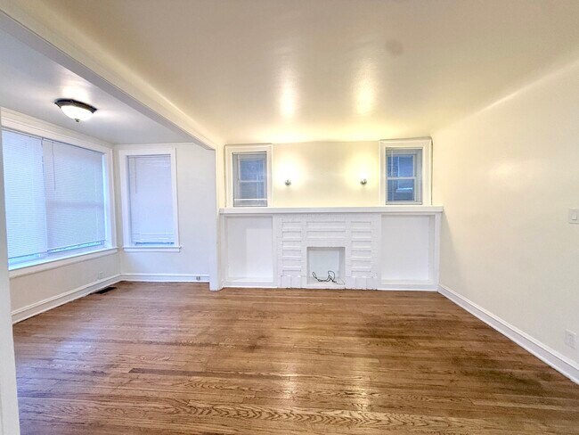 Photo - 7151 S East End Ave Unidad 1