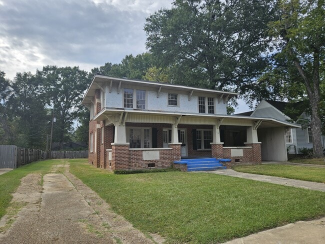 Building Photo - 917 Pecan Blvd Rental