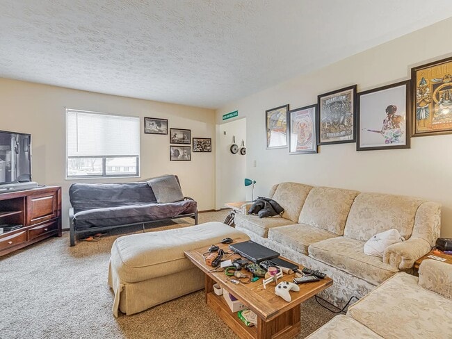 Photo - 6328 Ohio St