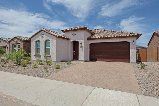 Building Photo - Beautiful 4 Bedroom in Aloravita Community