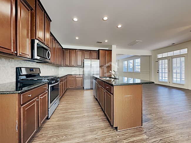 Photo - 312 Nuttall Dr