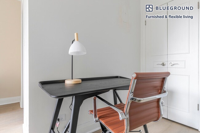 Photo - 200 E Chestnut St Unidad FL9-ID1390