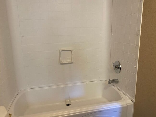 Photo - 2 Bedrooms, 2 Bathrooms - Home in Cedar Bluff!