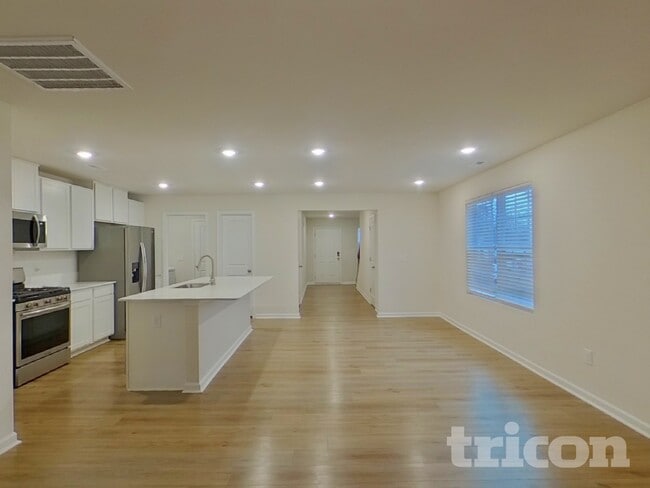 Photo - 139 Clairvale Ct