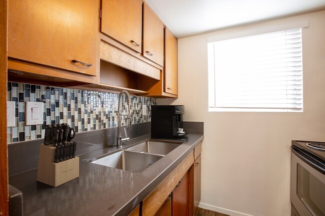 Photo - The Continental