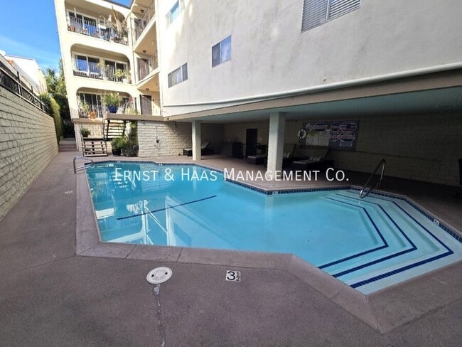 Photo - 4045 E 3rd St Unit 113