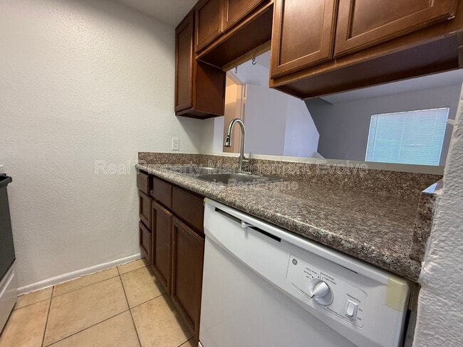 Photo - 8821 N 2nd St Unidad B