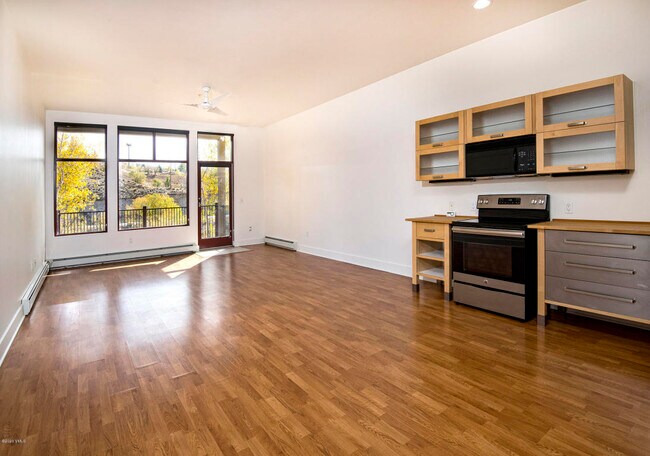 Photo - 705 Nogal Rd