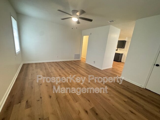 Photo - 6311 Bradshaw Dr