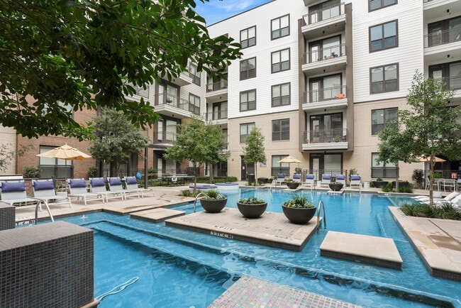 Resort Style Pool - The Lyla Rental
