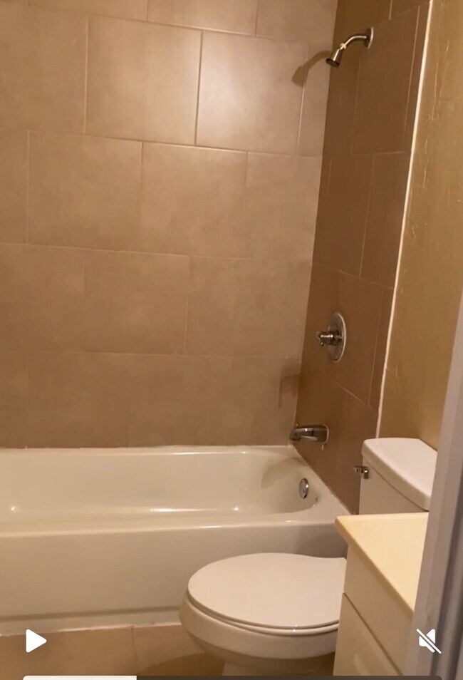 Photo - 12704 NE 40th St