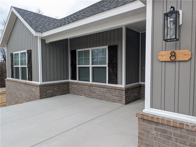 Photo - 8 Whithorn Ln