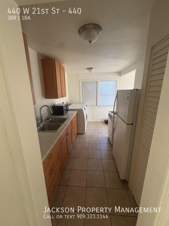440 W 21st St Unit 440