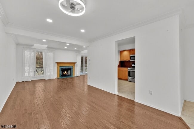 Building Photo - 48 Edgefield Dr