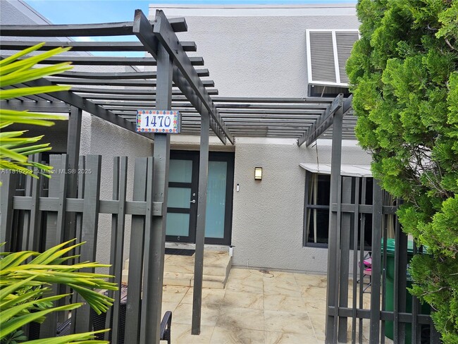Photo - 1470 NW 113th Ave Townhome