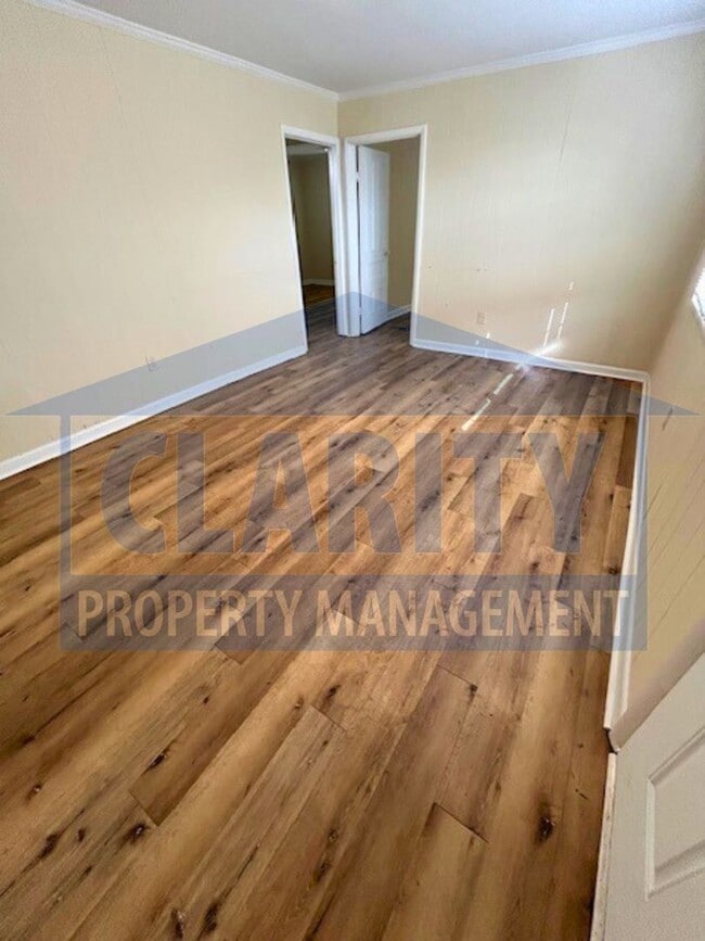 Photo - ***221B Hughes Ave NW
