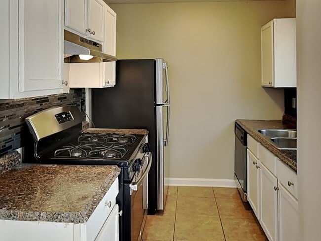 Photo - 5595 Fairington Pl