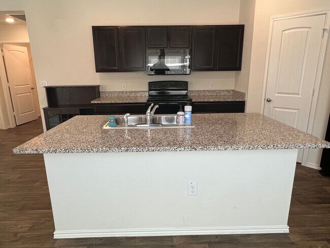 11902 Pyrite Rd