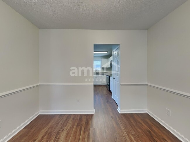 Photo - 510 Fairview Lake Way