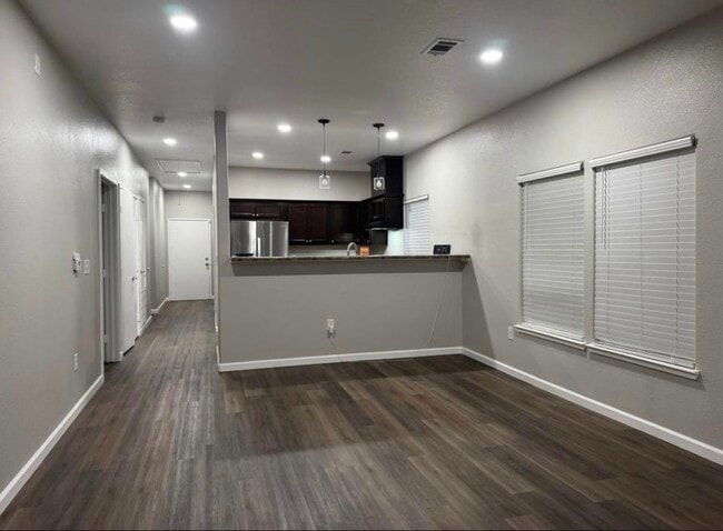 Photo - 4741 Providence St