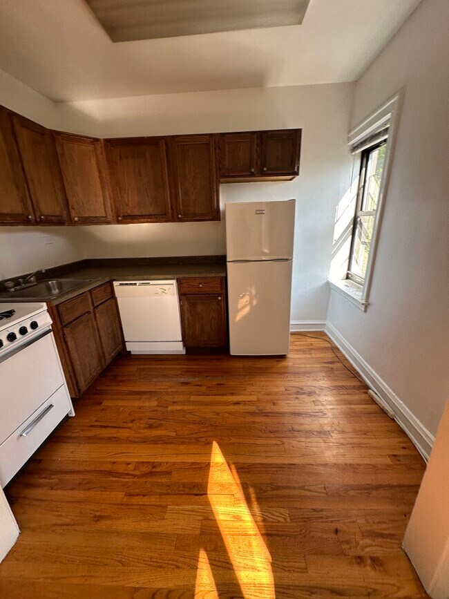 Photo - 556 W Wellington Ave Unit 314