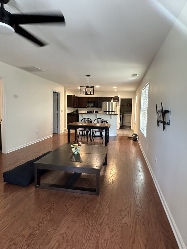 open floor living room, kitchen