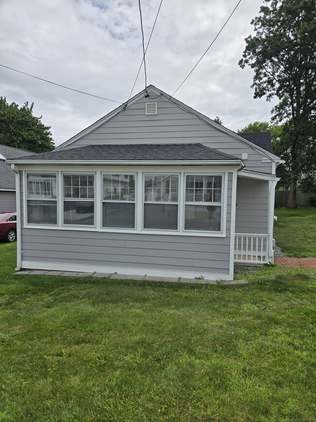 Photo - 38 Mohican Rd House