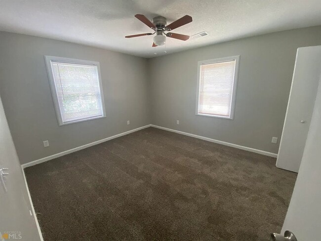 Photo - 617 Camellia Cir